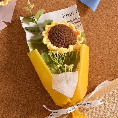 small-bouquet-of-crochet-flowers