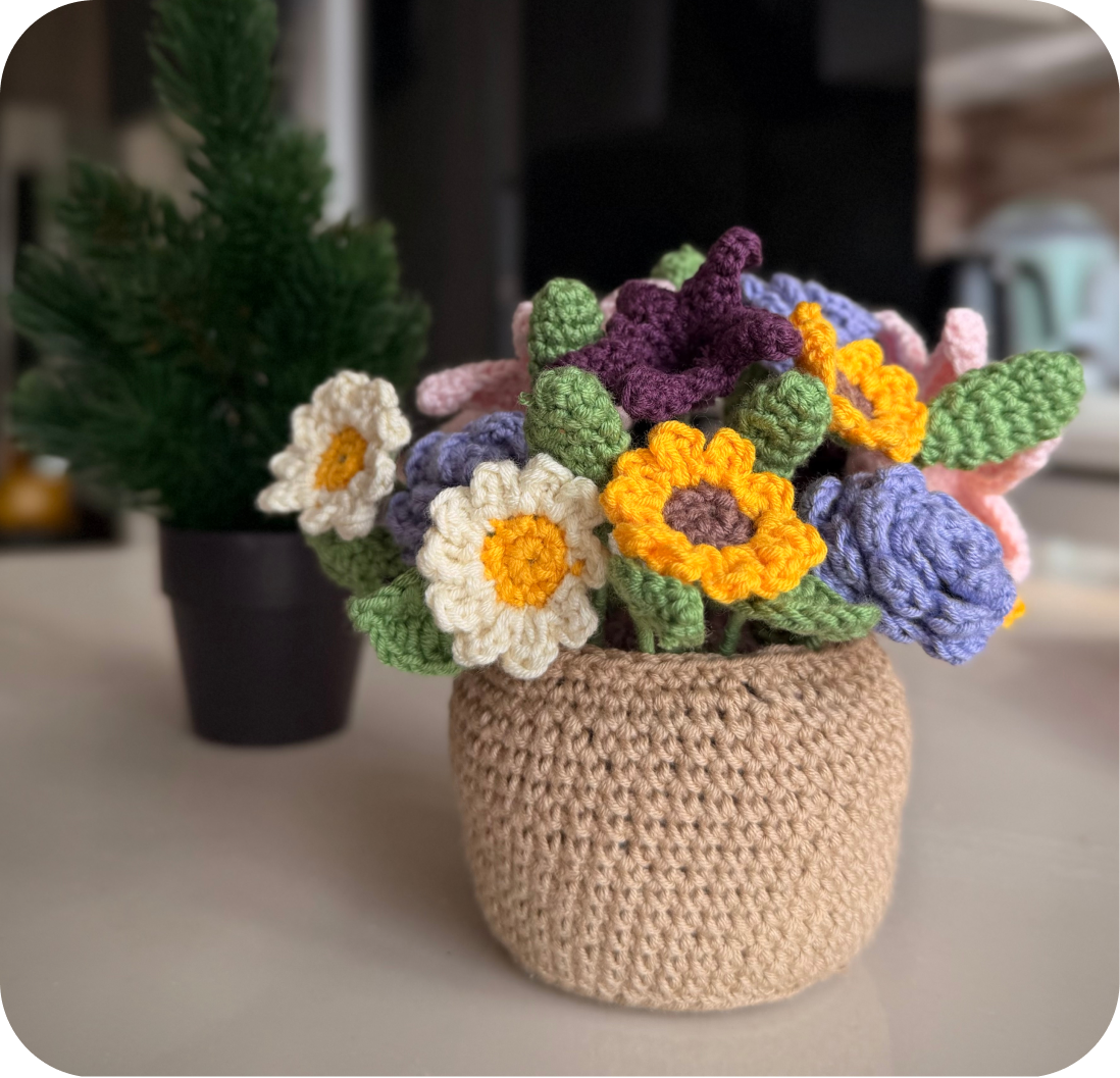 Everbloom Meadow Pot