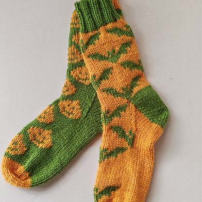 Bats & Pumpkins Socks Knitting Pattern