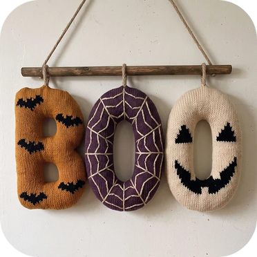 Halloween pattern project made with a Hooks & Needles box