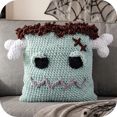 Halloween pattern project made with a Hooks & Needles box