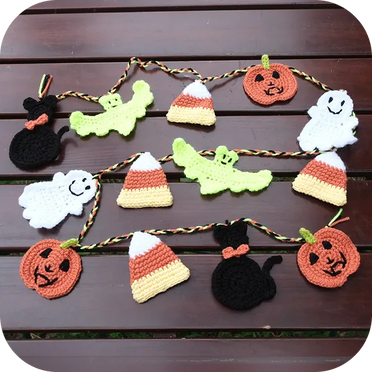 Halloween pattern project made with a Hooks & Needles box