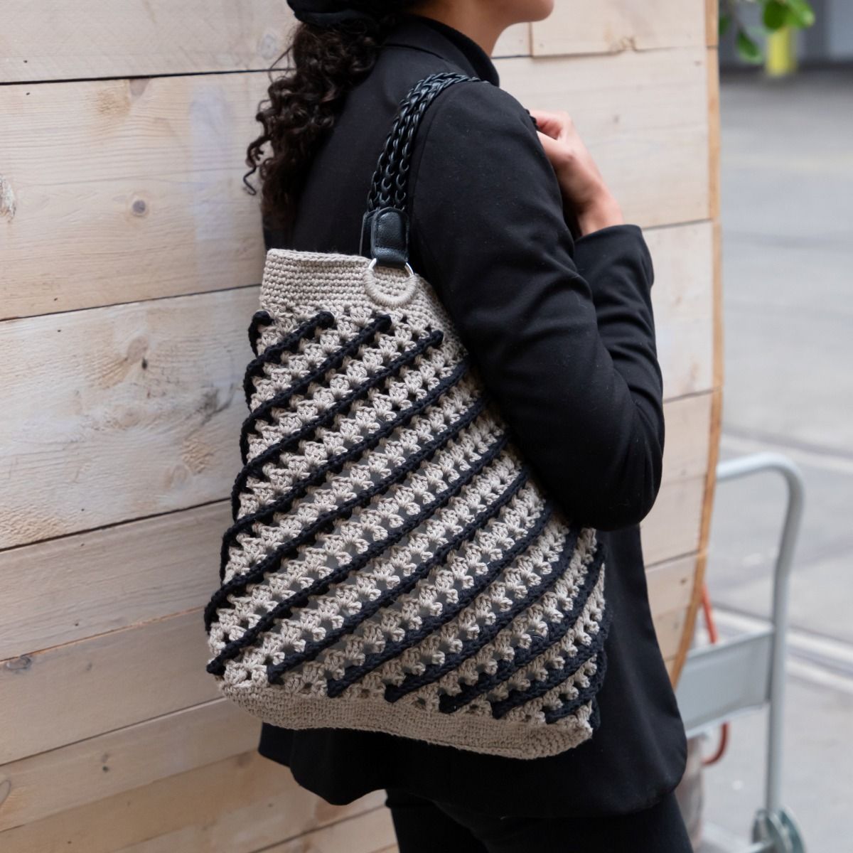 Twisted Tote Bag Crochet Kit